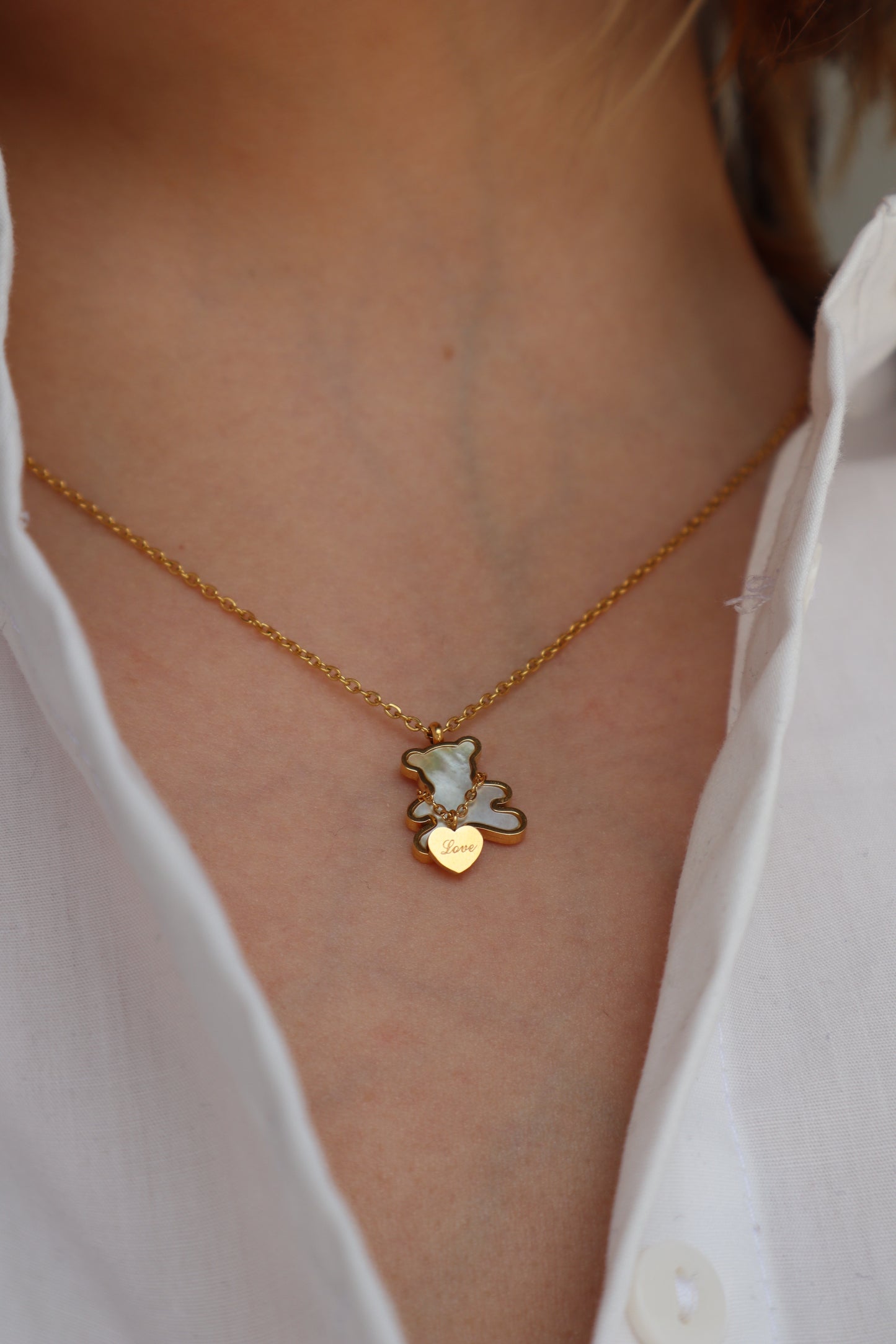 Colar com pendente de urso