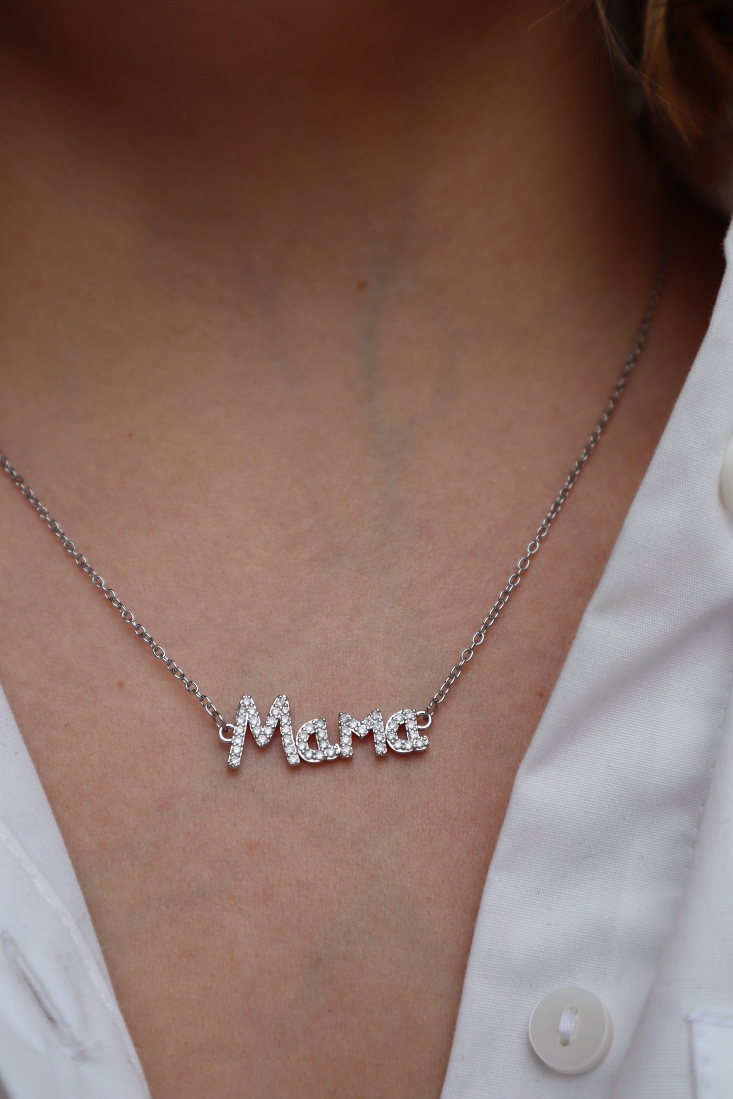 Colar MAMA com brilhantes
