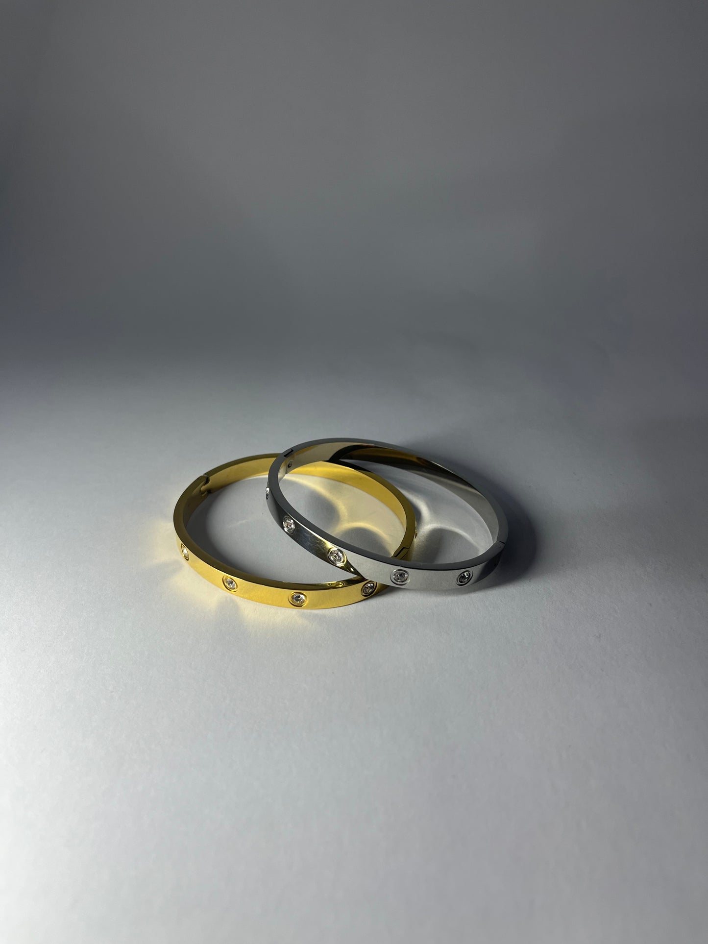 Pulseira com 10 brilhantes