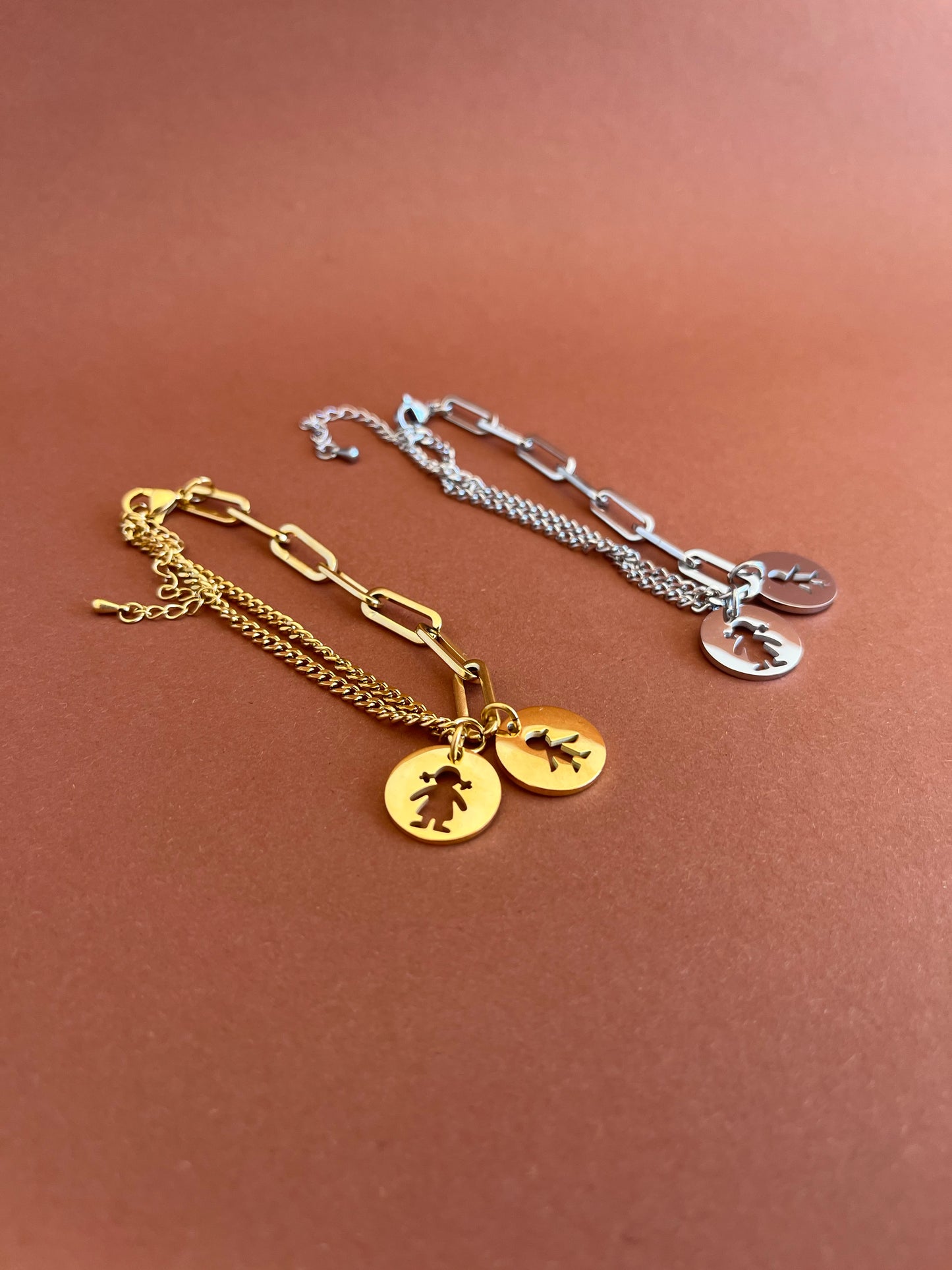 Pulseira com menino e menina