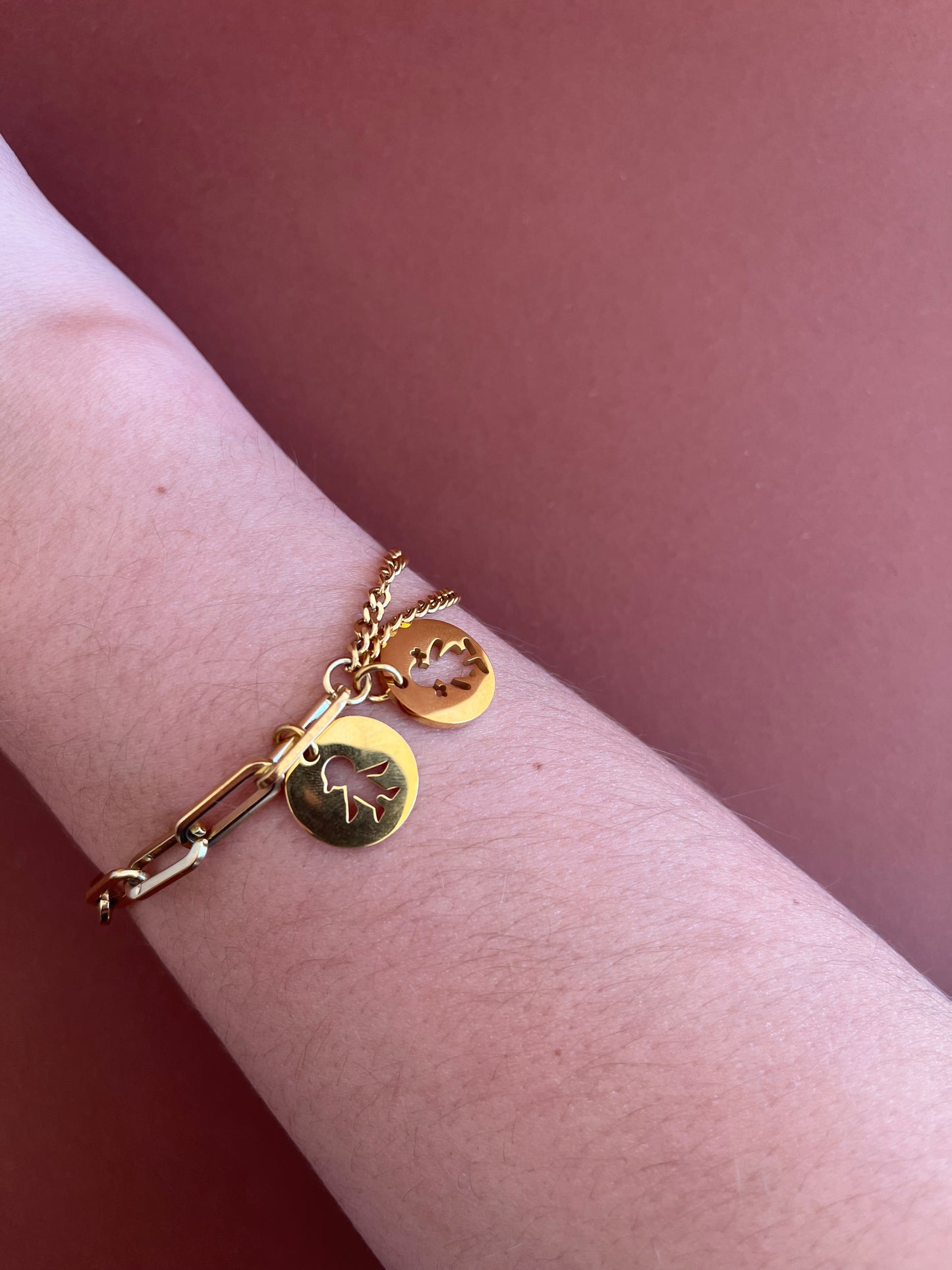Pulseira com menino e menina
