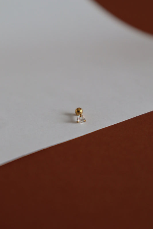 Piercing com pedra brilhante