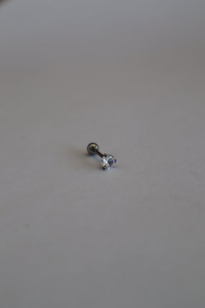 Piercing com pedra brilhante